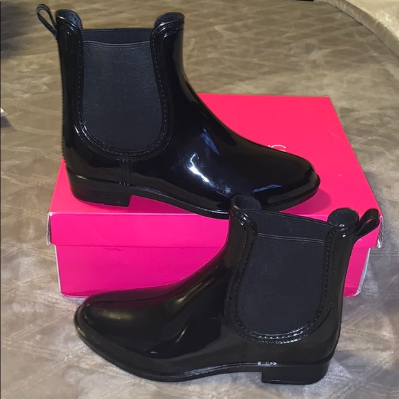 Jeanie Rain Booties - Picture 1 of 5